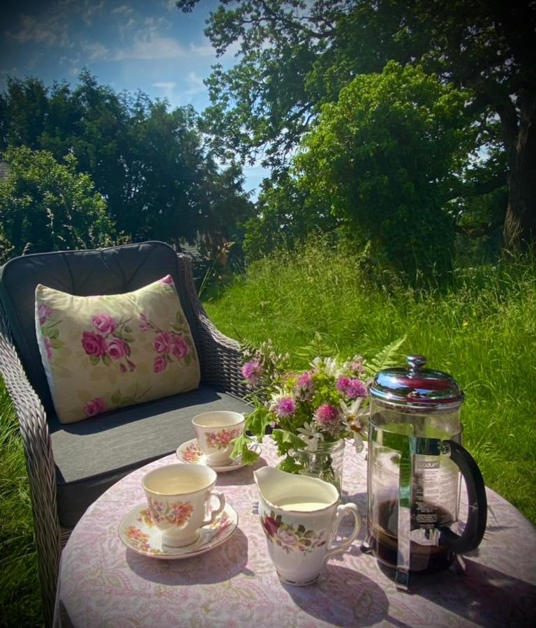 The Old Rectory - Valley View Room In Private Home Stockton-on-Teme Екстер'єр фото